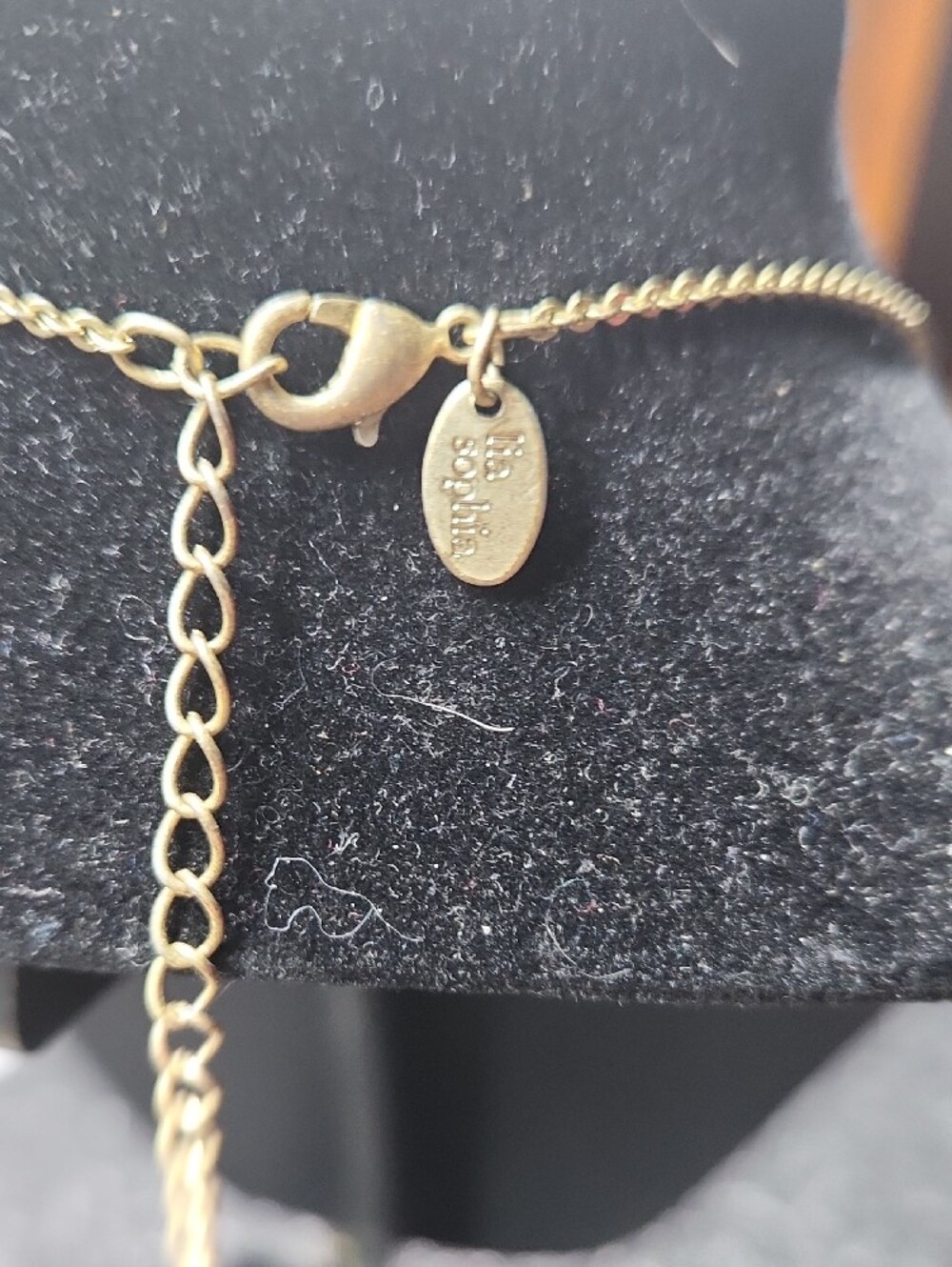 Marked And Unmarked Gold-tone Bundle - Picture 3 of 14